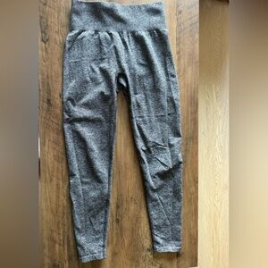 NVGTN scrunch leggings